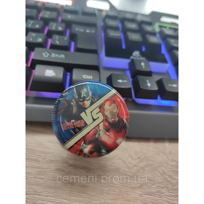 PopSocket с принтом “Капитан Америка vs Железный Человек” | Держатель для телефона