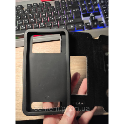 Универсальный чехол-книжка для телефонов 5.3–5.8