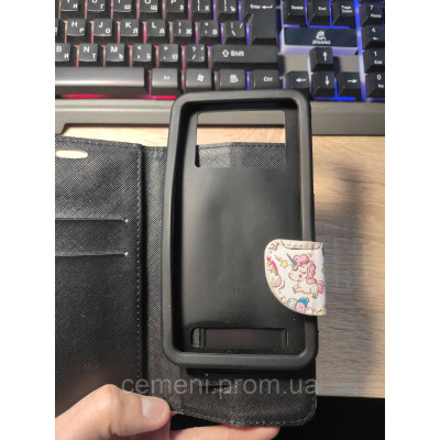 Универсальный чехол‑книжка для смартфонов 5